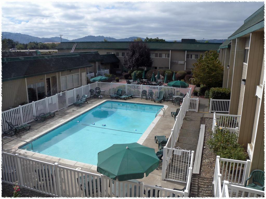 Windmill Inn Of Roseburg Facilities photo